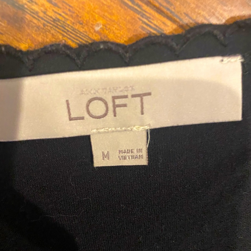 Ann Taylor tank top ran size medium 24”l 19”w